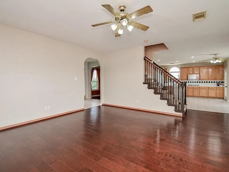 2515 Lansing Cir — Photo 20
