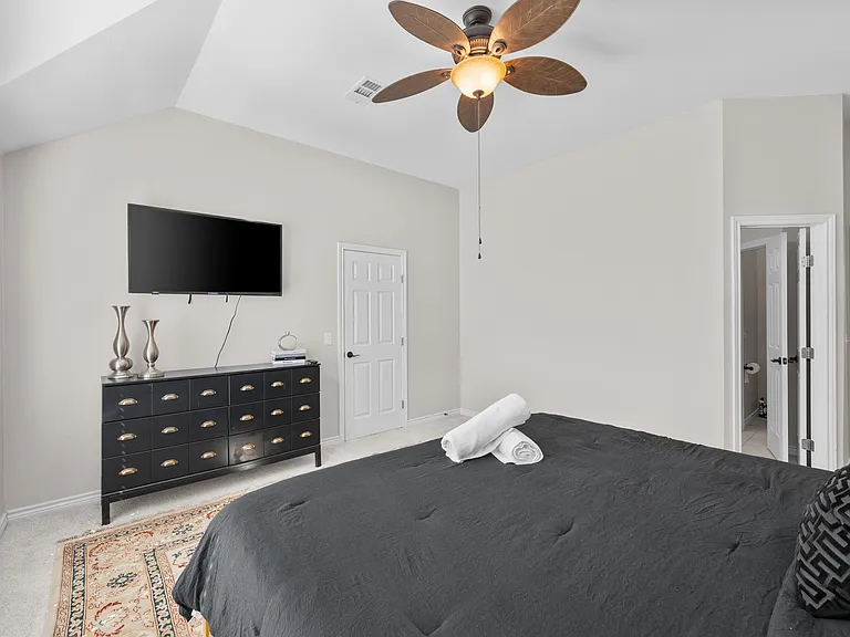 11350 Balcones Dr — Photo 17