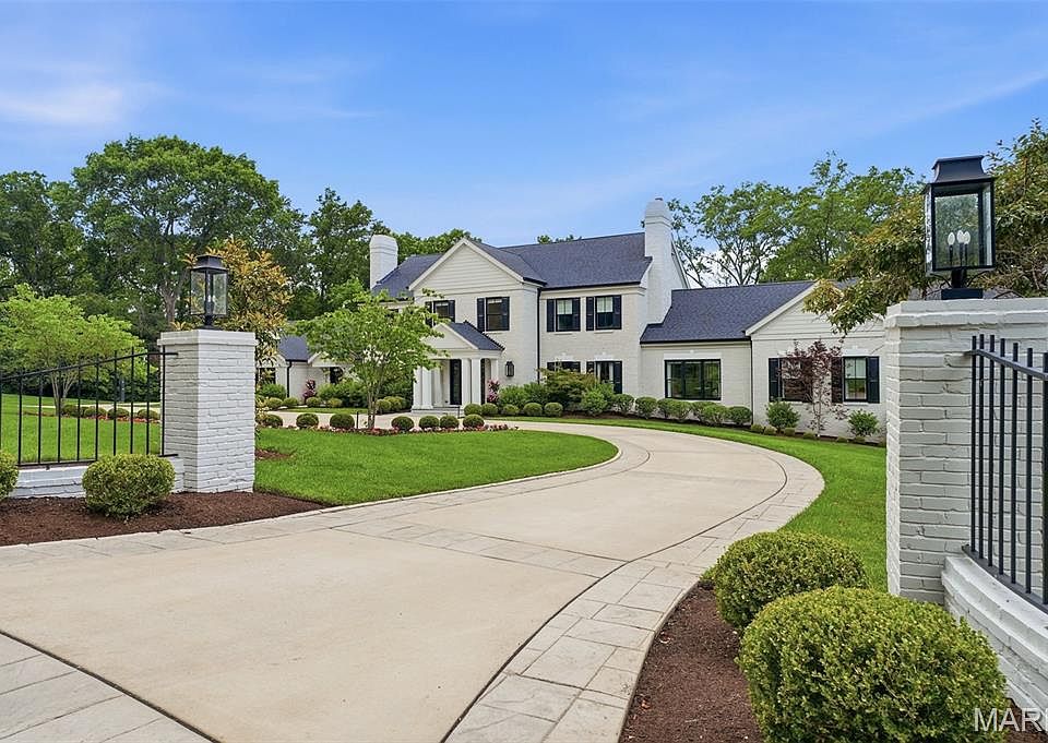 1st image of 4 Warridge Dr