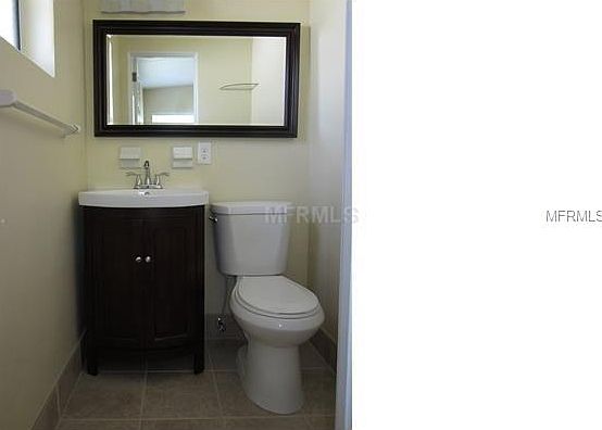 5th image of 1147 Oaks Blvd