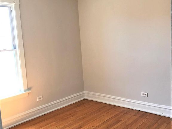 3rd image of 1606 W Albion Ave APT 3S