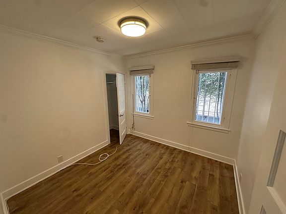 4th image of 934 E Fairview Blvd