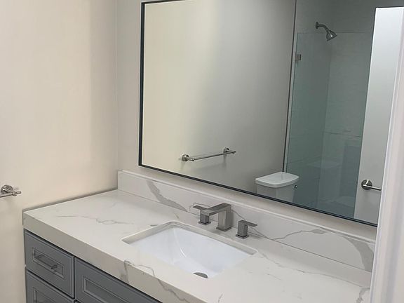 4th image of 557 S Eliseo Dr #0