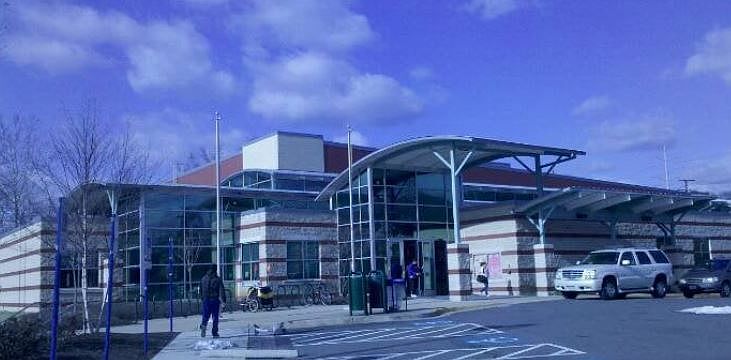 Barcroft Sports and Fitness Center one block away on South Four Mile Run Drive