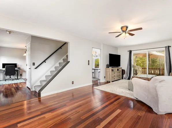 1729 Promontory Dr, Florence, KY 41042