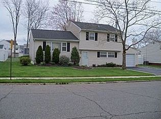 53 Dundee Ave, Iselin, NJ 08830
