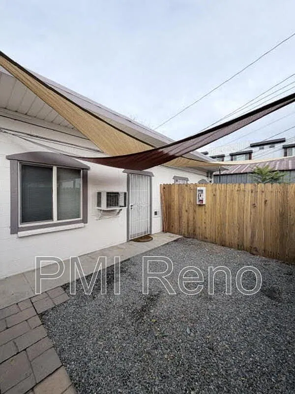 Studio, 1.0 bath, 324 sqft, $970 — Photo 1