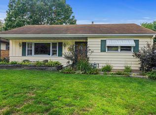 1723 Log Cabin Ave, Rockford, IL 61108