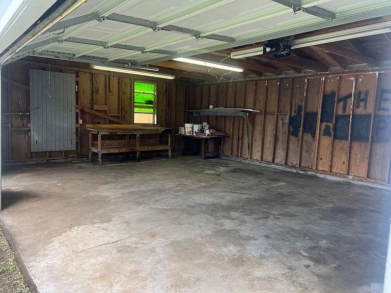 702 Lilac St — Photo 17