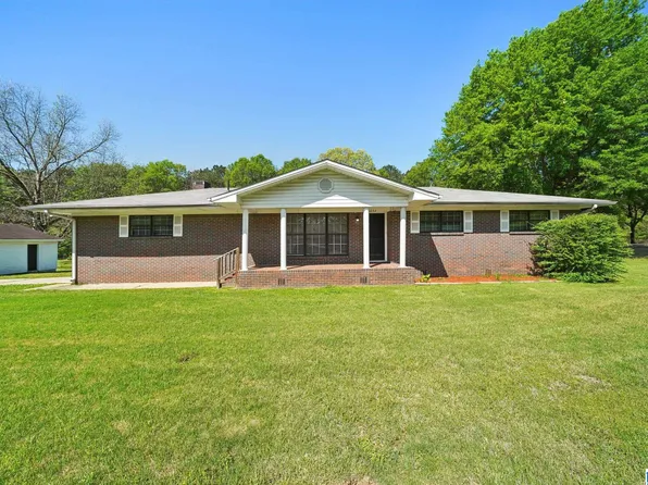 6032 Gwin Cir, Bessemer, AL 35023