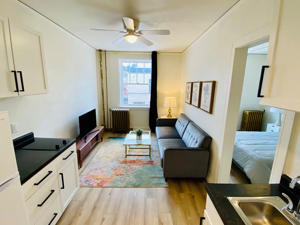 425 W Main St #101
