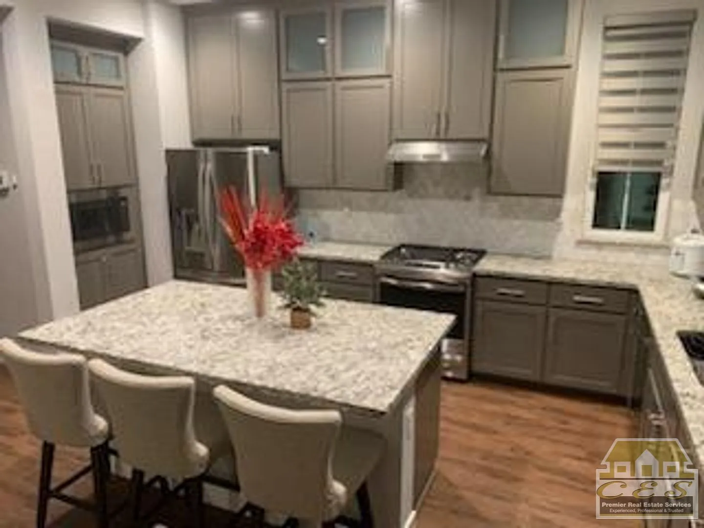 Split level 4 bedroom 3 bath home in highly sought-after Newark Neighborhood — Photo 3
