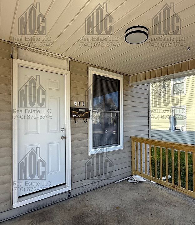 1st image of 913-915 N Pierce Ave