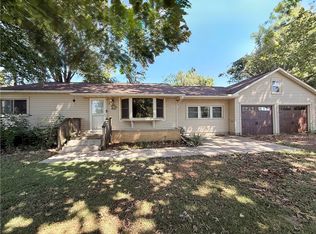 13 Iola Ct, Bethany, IL 61914