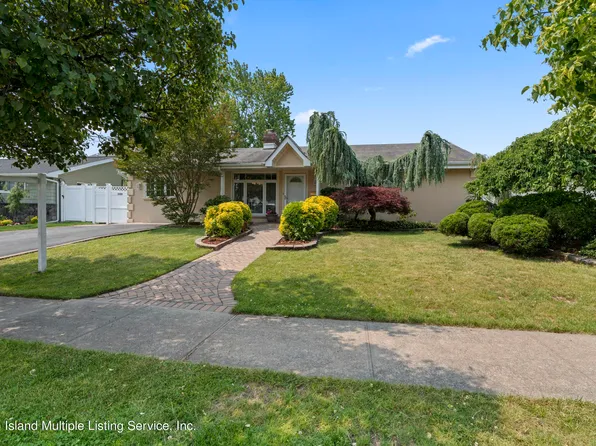388 Retford Ave, Staten Island, NY 10312