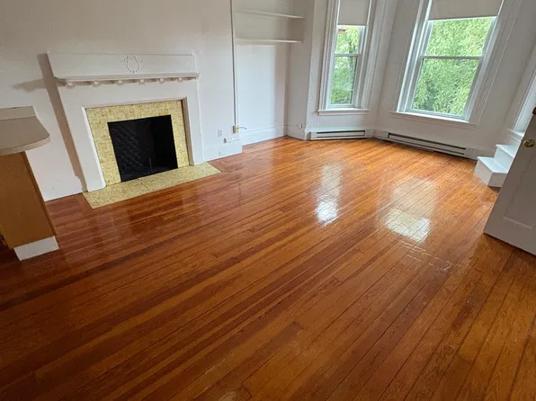 1077 Beacon St, Brookline, MA