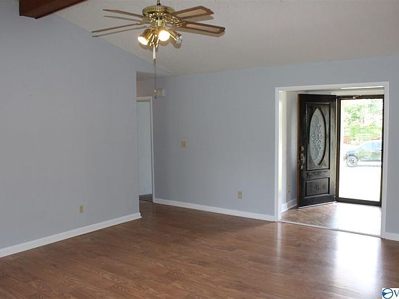 5th image of 106 Hazelwood Dr