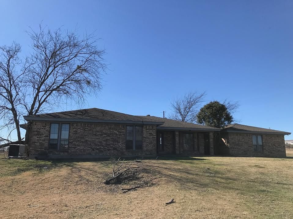 2nd image of 1017 N Highway 174