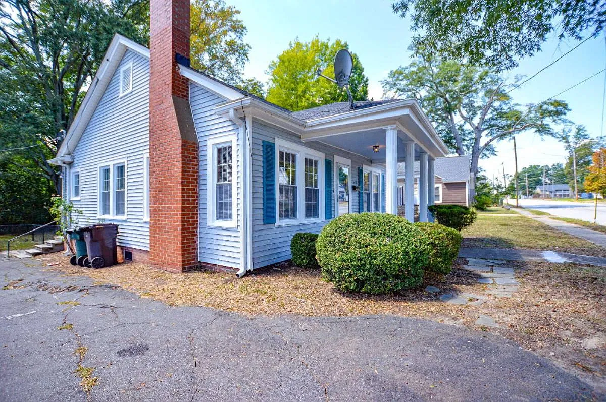 542 E Black St in Rock Hill, SC 29730 — Photo 2