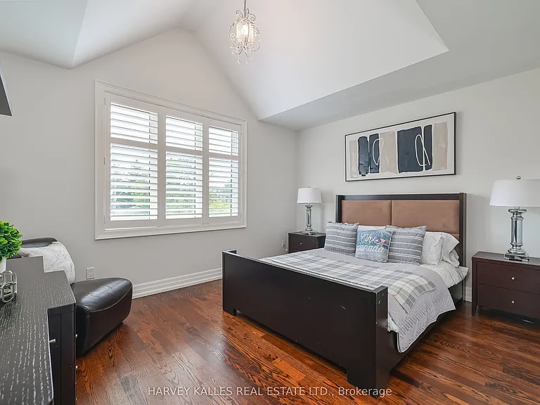 44 Churchill Ave — Photo 36