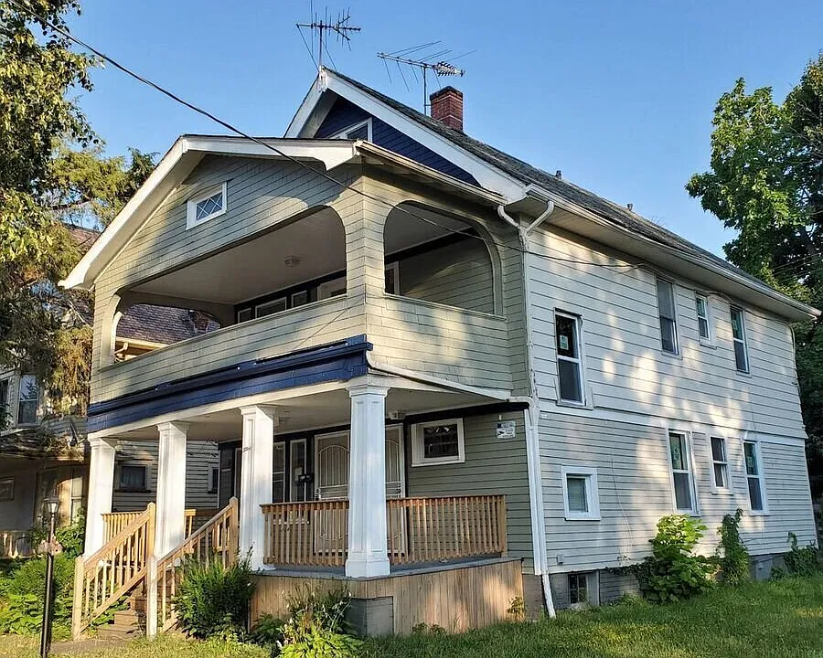 12098 Chesterfield Ave #2