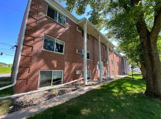 423 27th St NE, Rochester, MN 55906