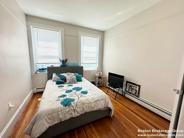 165 Gove St #3 — Photo 6