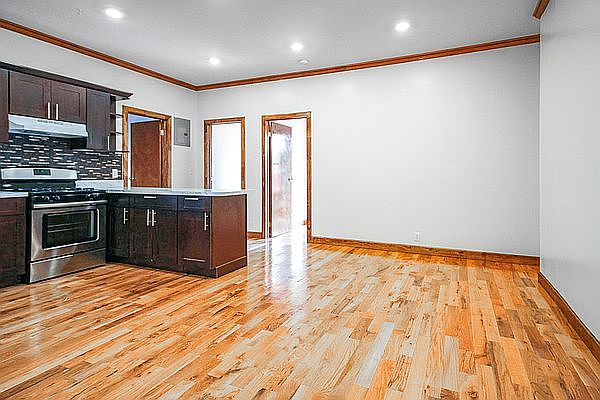 1st image of 85 Crooke Ave APT 14