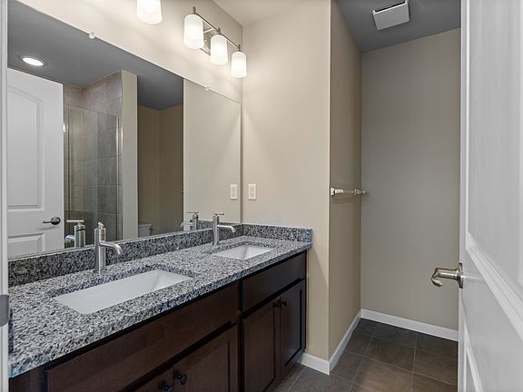 5th image of 849 Canterbury Ln #0