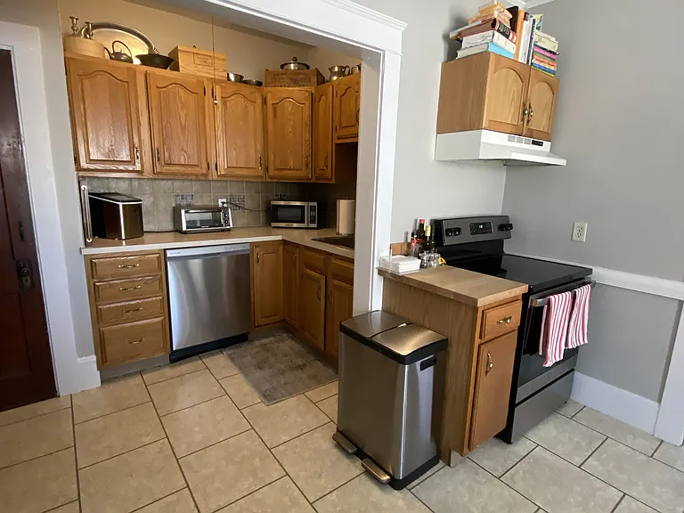 281 N Main St #2 — Photo 5