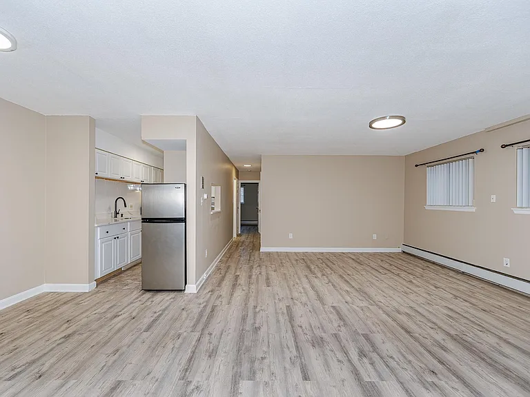 11 Crescent Dr #2 — Photo 13