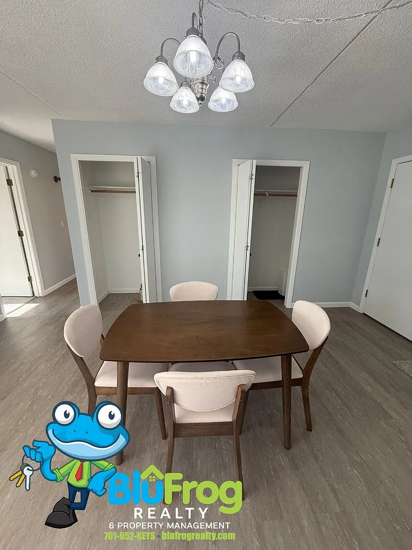 314 4th St. NE #10 — Photo 4