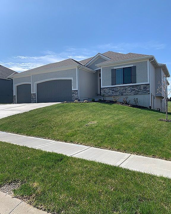 1st image of 4230 S Stone Canyon Dr