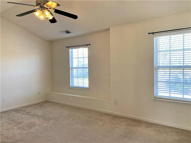 435 Luzelle Dr #435 — Photo 12