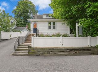 14 Corona Rd, Sound Beach, NY 11789