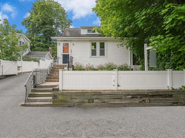 14 Corona Road, Sound Beach, NY 11789