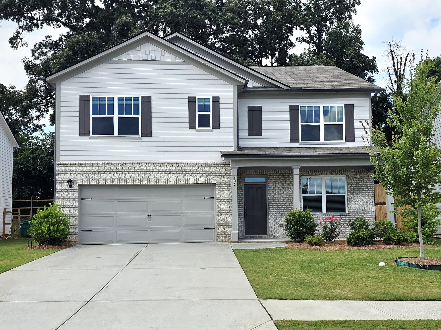 5 bed, 2449 sqft, $2,400 — Photo 1