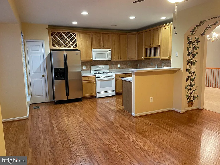 18405 Sierra Springs Sq — Photo 15
