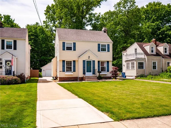 24613 E Oakland Rd, Bay Village, OH 44140