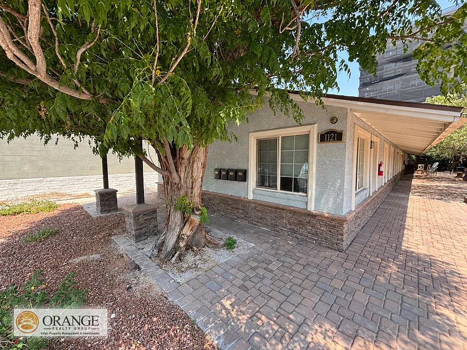 1121 S Casino Center Blvd #3