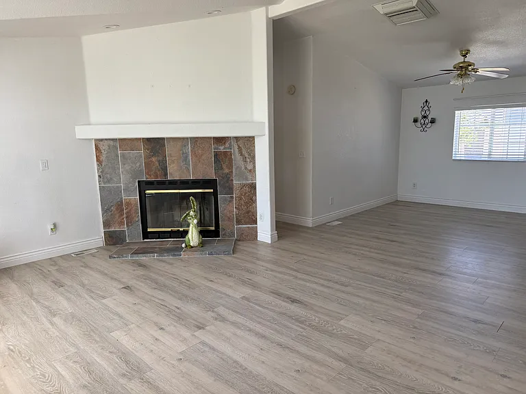 115 E 470 N — Photo 9