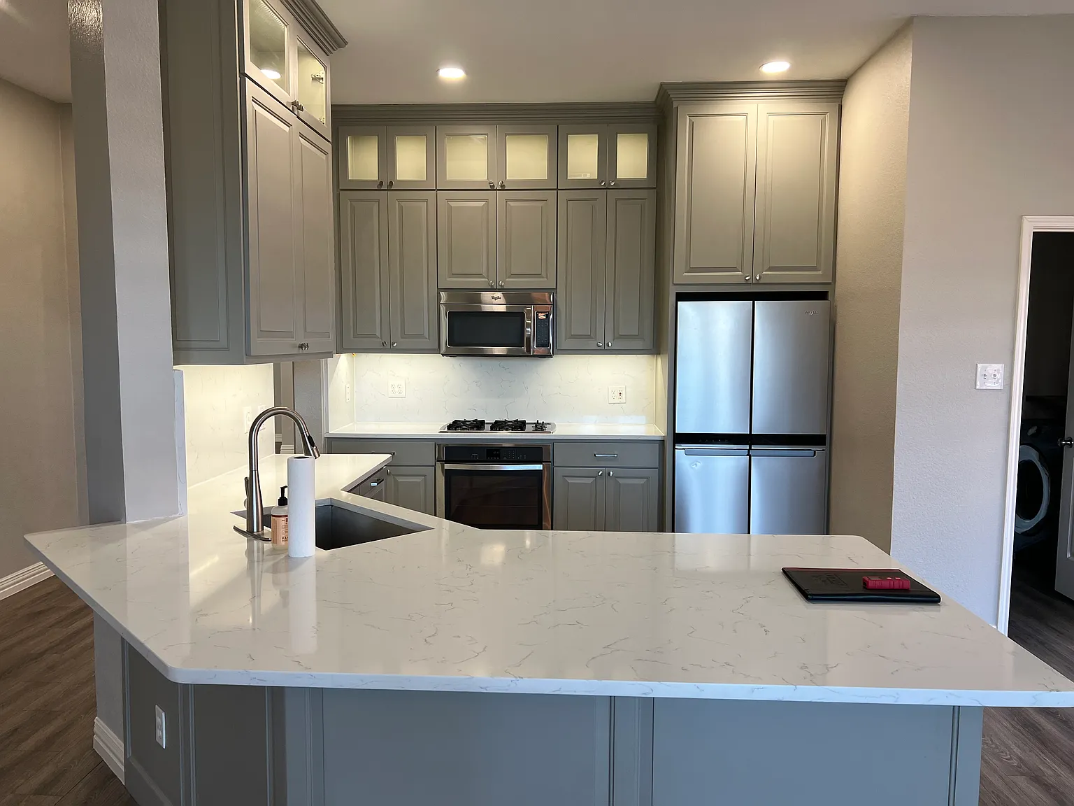 3 bed, 1865 sqft, $2,900 — Photo 3