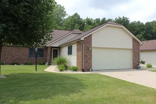 1209 Lakewood Hills Dr photo 1
