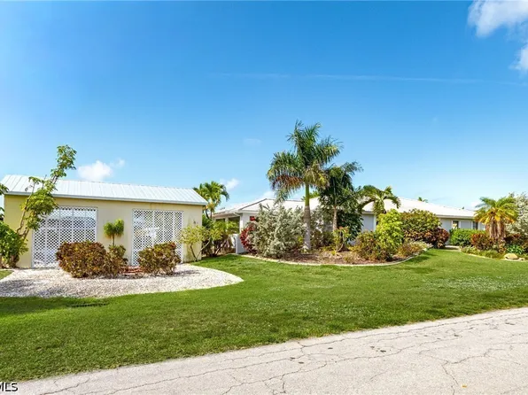 2805 8th Ave, Saint James City, FL 33956