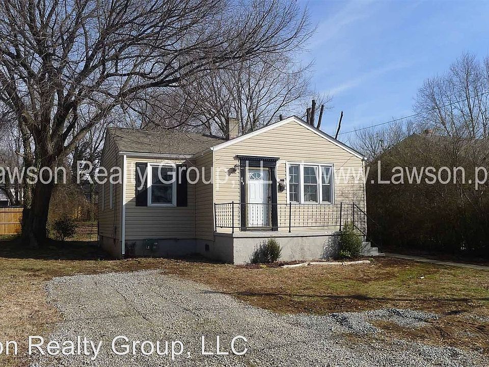1st image of 809 Queen Ave NW