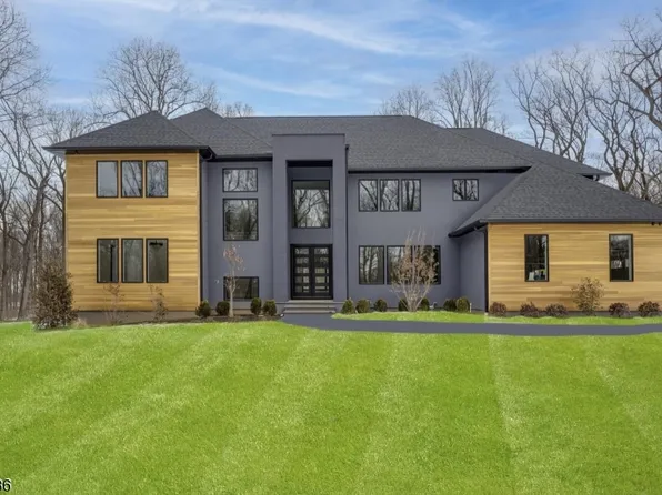 6 Harlow Pointe Cove, Green Brook Twp., NJ 08812