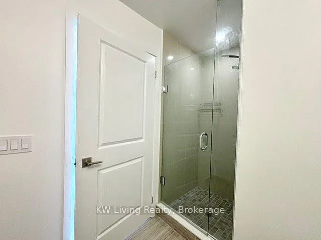 75 Oneida Cres #1703 — Photo 18