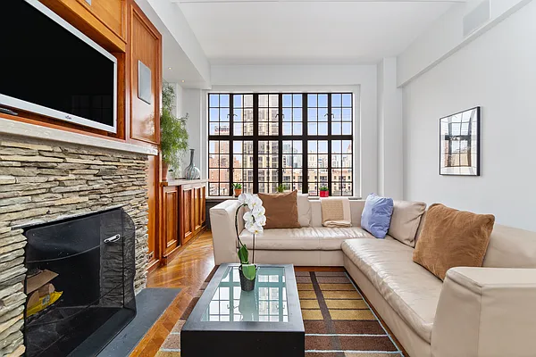 Sold by Sotheby's International Realty | media 20