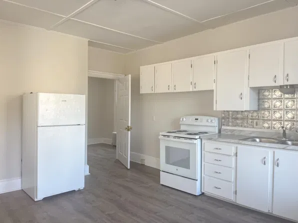 249 Main St #2, Tilton, NH 03276