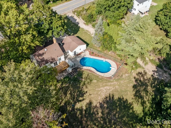 266 Seven Mile Rd NW, Comstock Park, MI 49321